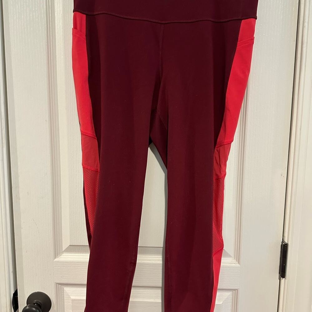 Old Navy Women's Ankle Pants - Red and Burgundy